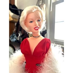Vintage 1983 Marilyn Monroe World Doll 18" w/ Stand, Tags, and COA EUC Beautiful
